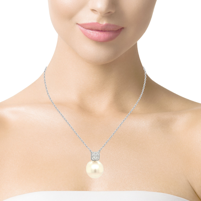 14.50 MM South Sea Cultured Pearl With 0.33 CT Diamond Drop Pendant Necklace